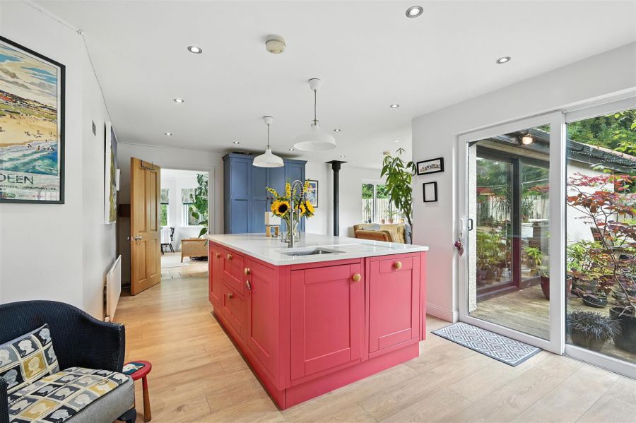 17 Markstown Close