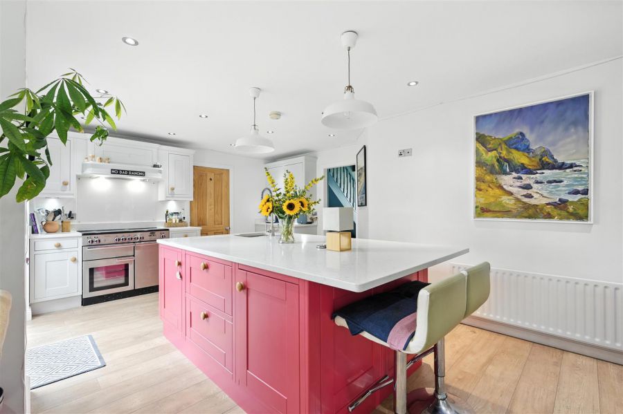 17 Markstown Close