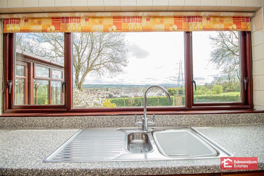 7 Ballyloughan Heights