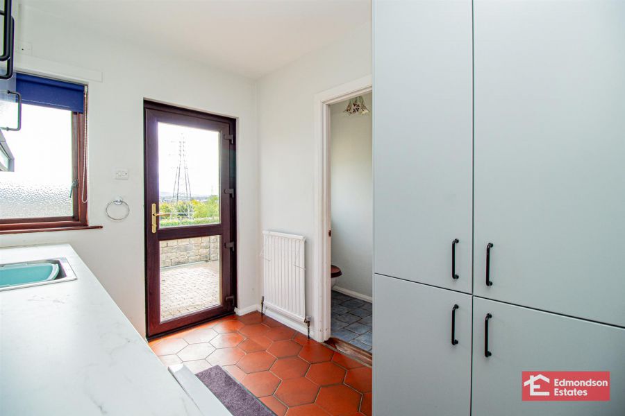 7 Ballyloughan Heights