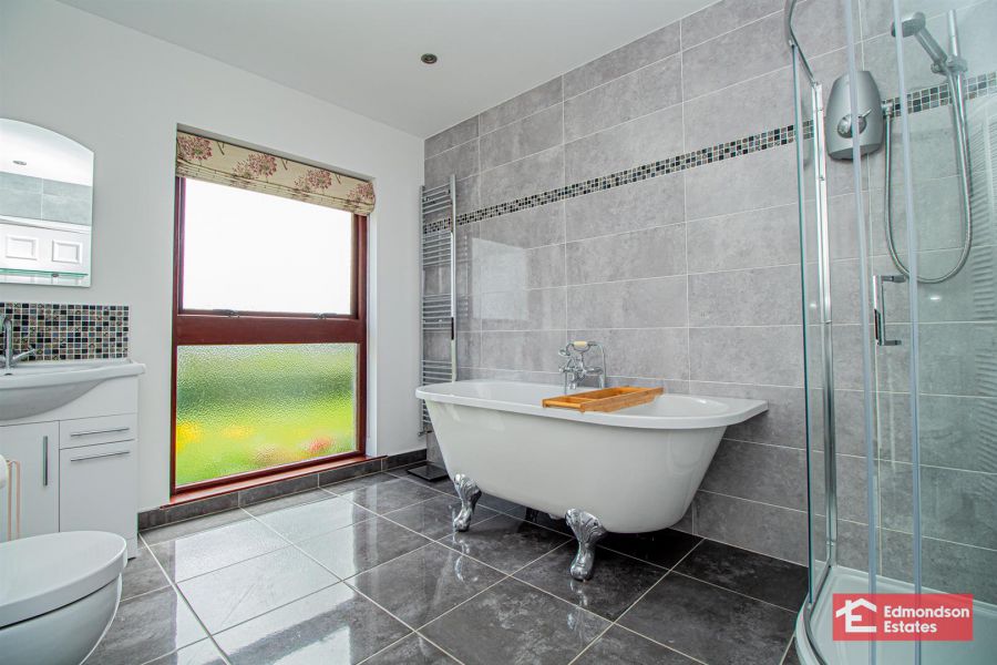 7 Ballyloughan Heights