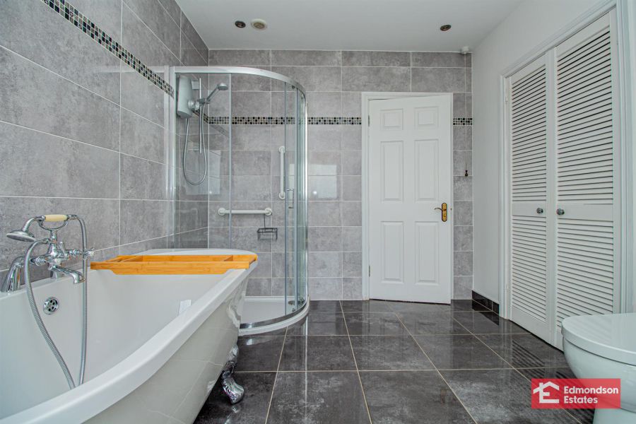 7 Ballyloughan Heights