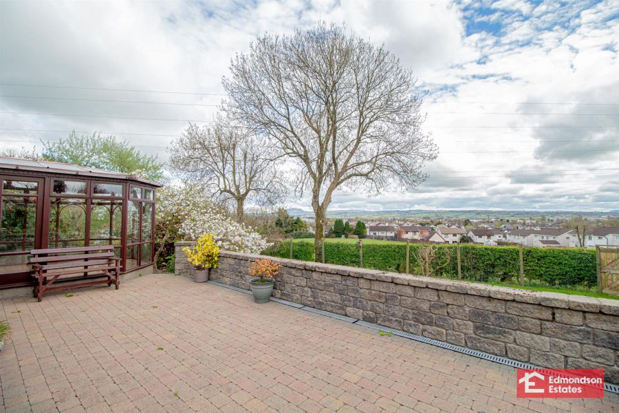 7 Ballyloughan Heights