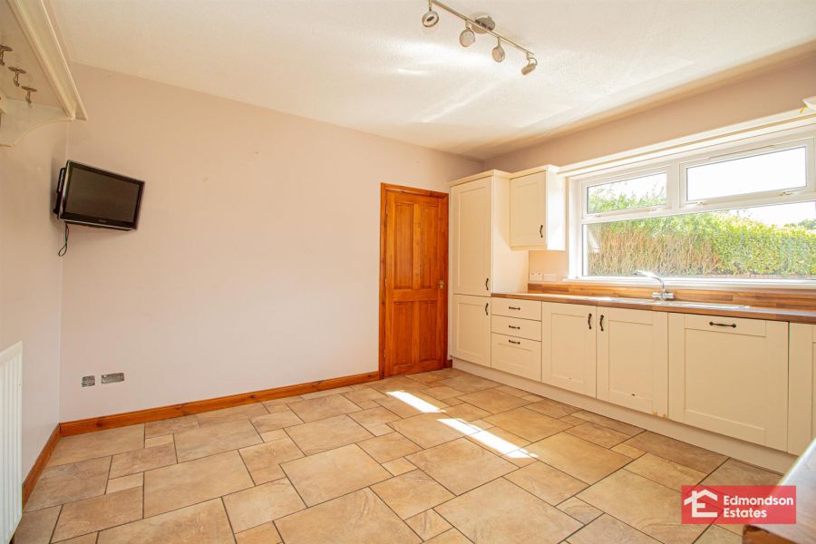 31 Riverview Park