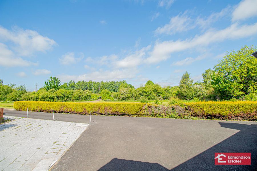 31 Riverview Park