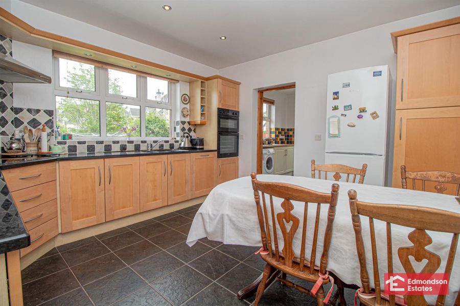 52 Tullymore Dale