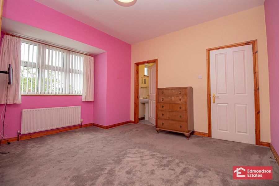 52 Tullymore Dale