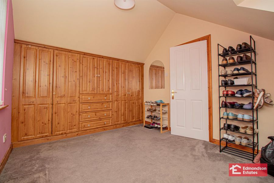 52 Tullymore Dale