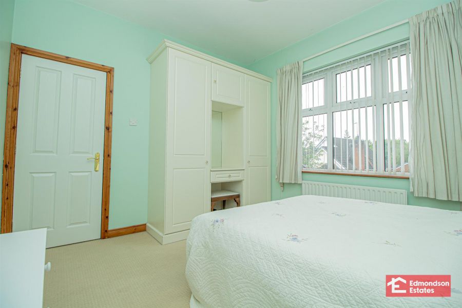 52 Tullymore Dale