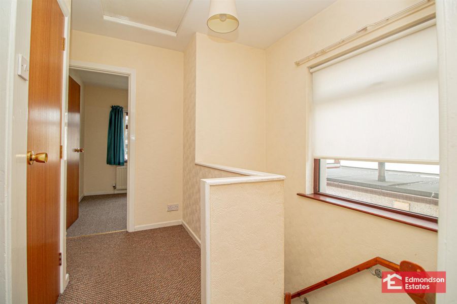 29 Tullymore Park
