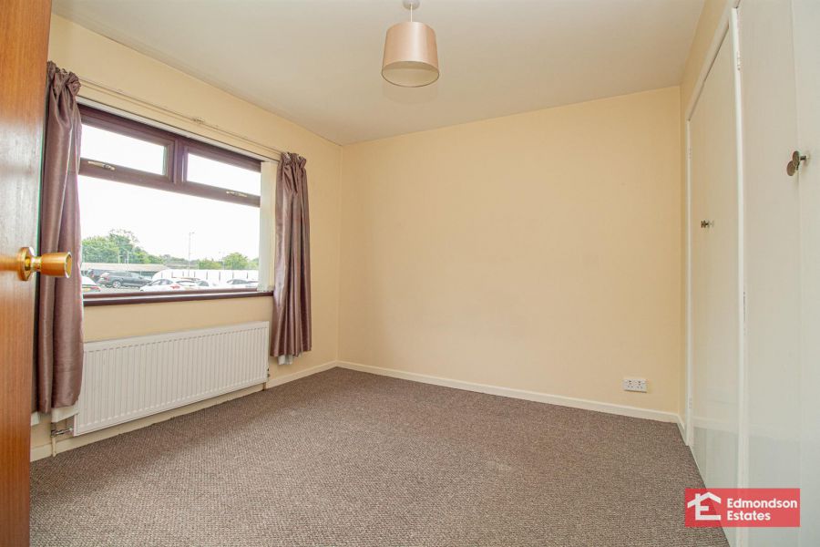 29 Tullymore Park
