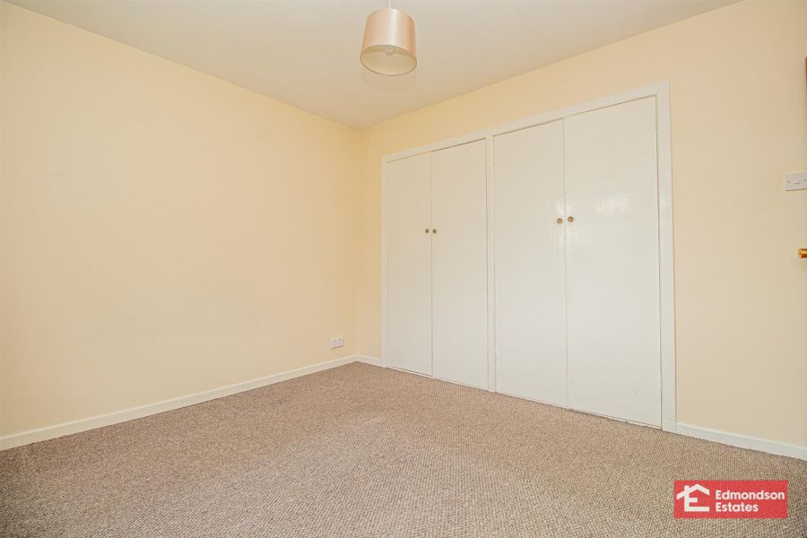 29 Tullymore Park