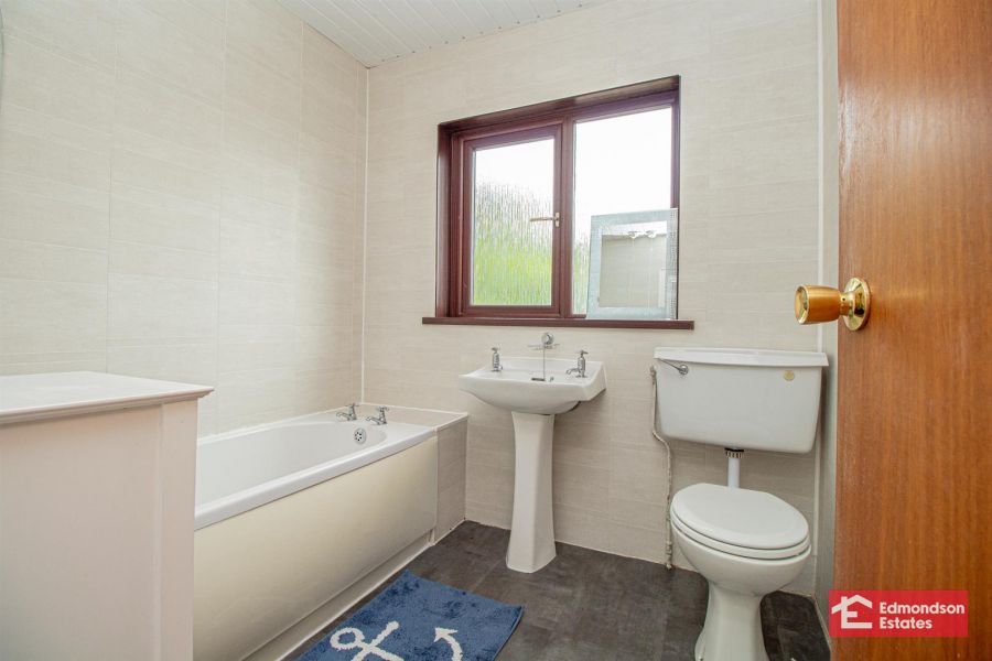 29 Tullymore Park