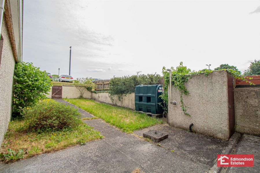 29 Tullymore Park