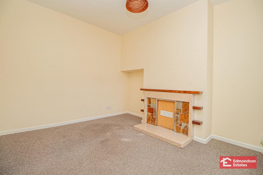 29 Tullymore Park