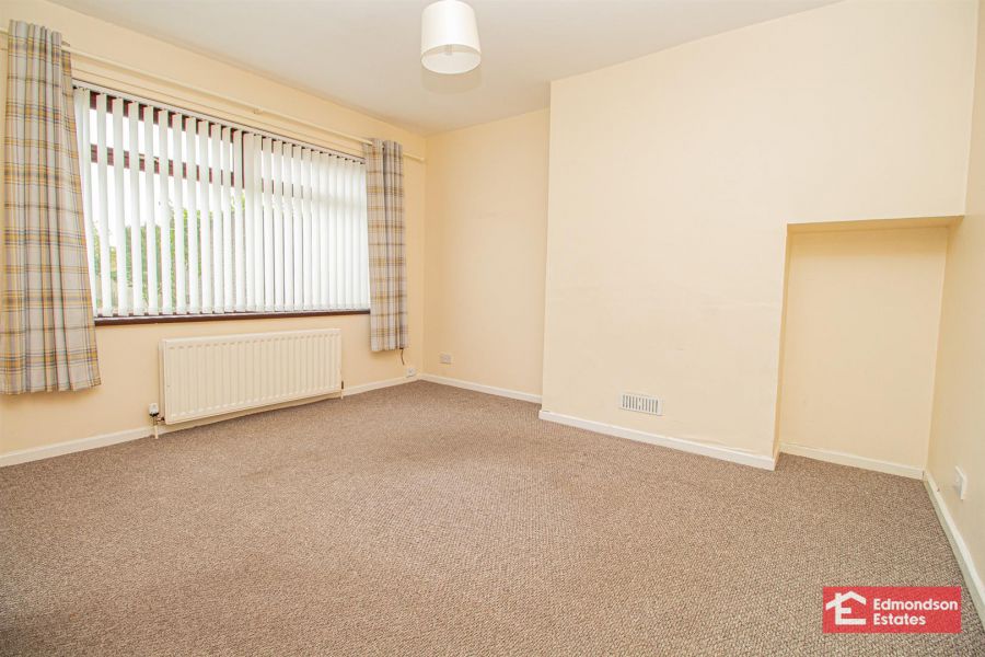 29 Tullymore Park