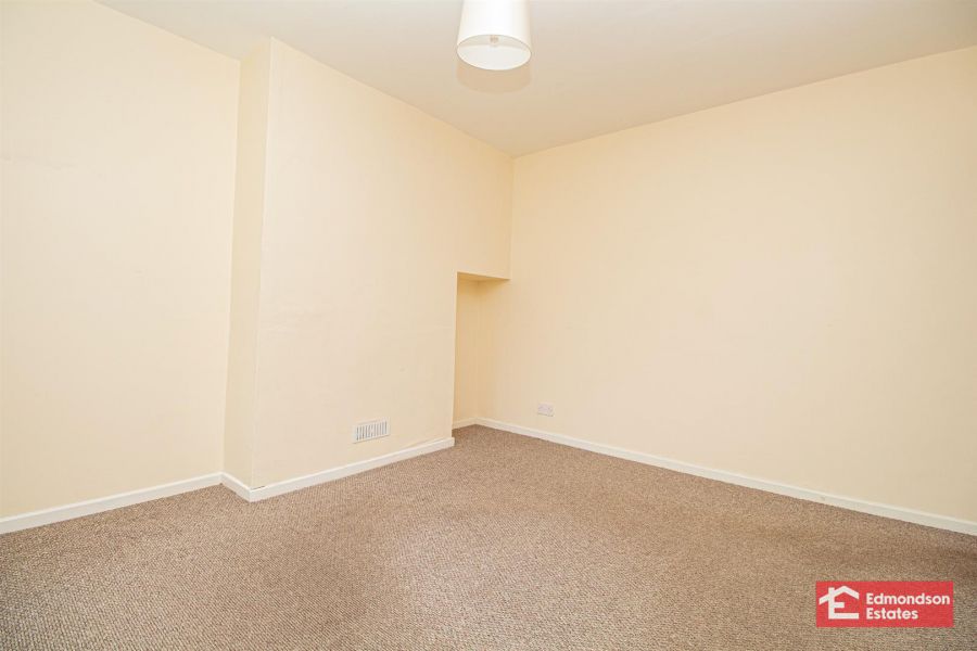 29 Tullymore Park