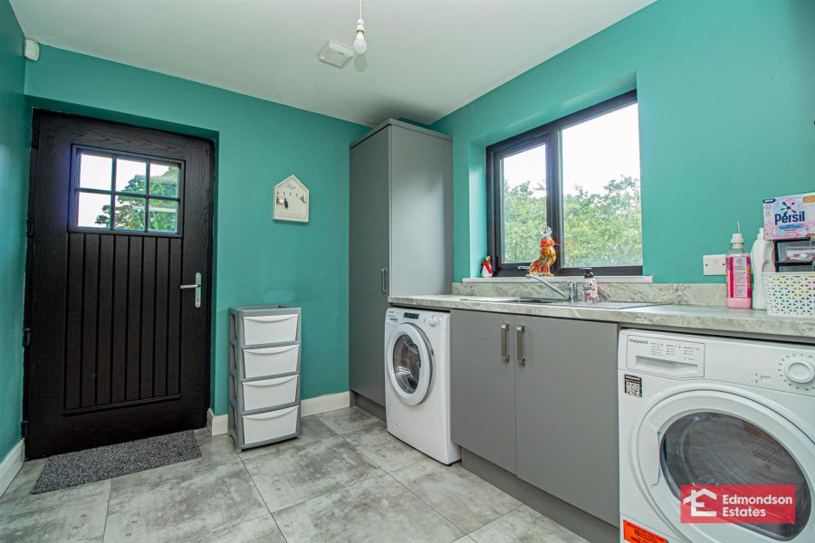 1 Parkfield Road 1 Parkfield Road