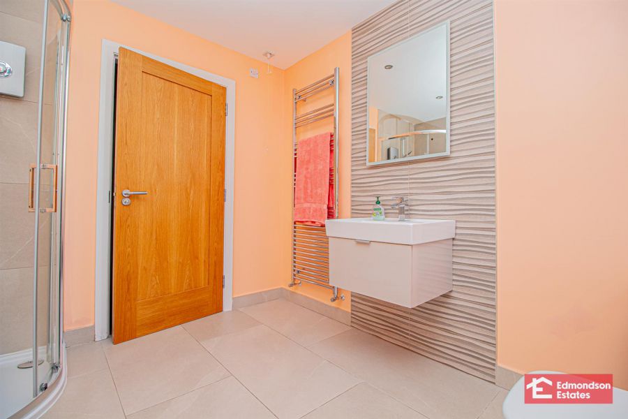1 Parkfield Road
