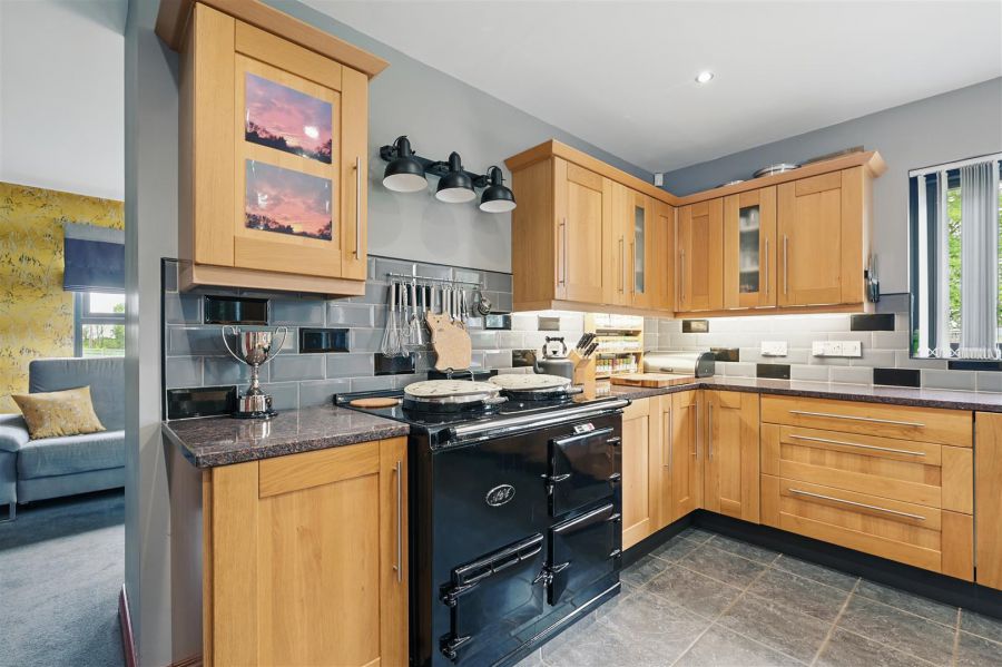 Edenvale View, 76 Chapeltown Road