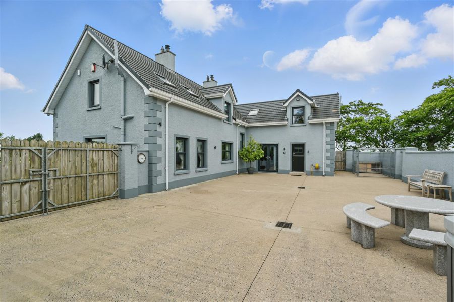 Edenvale View, 76 Chapeltown Road