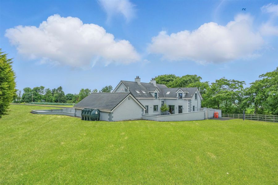 Edenvale View, 76 Chapeltown Road