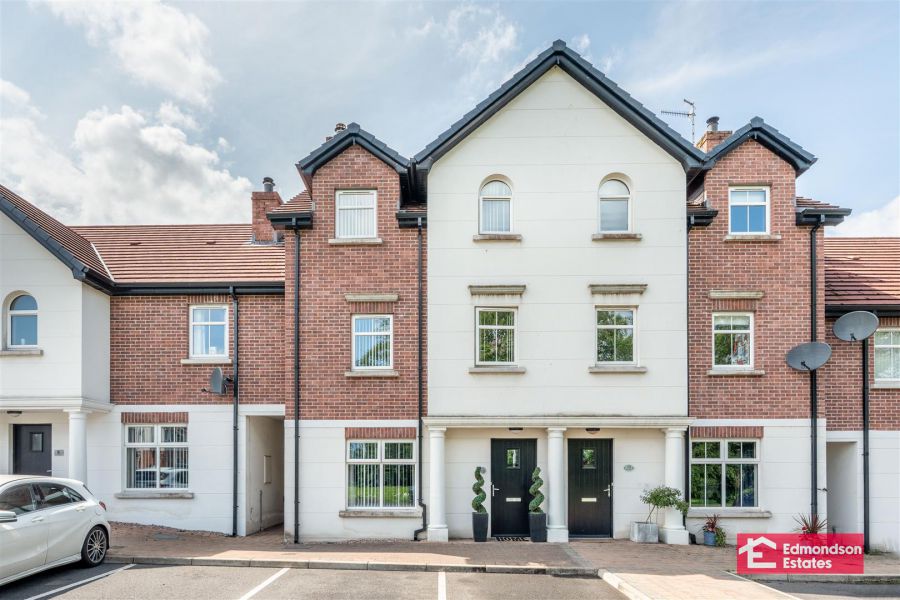 10 Castle Meadows