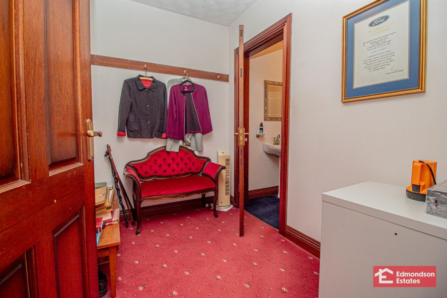 27 Dreen Road