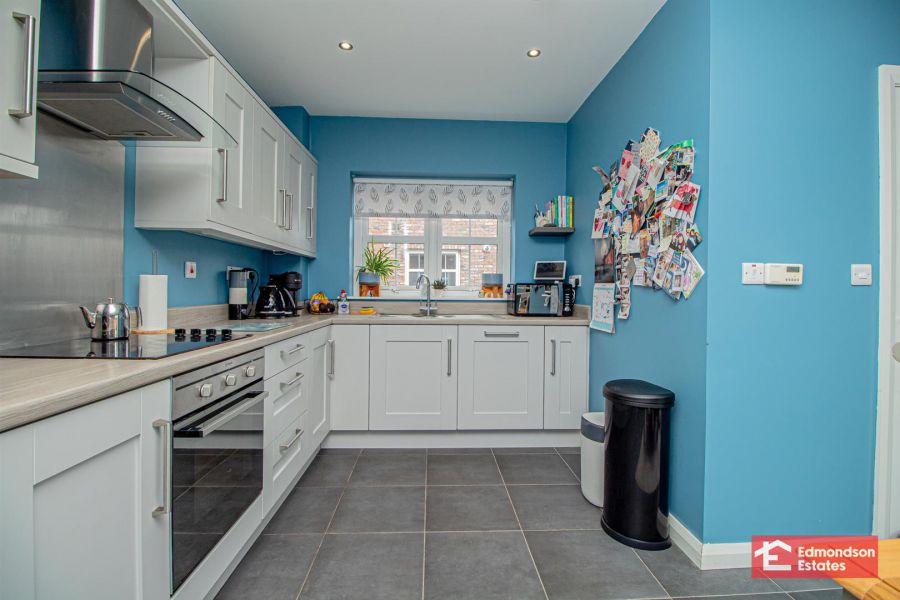 27 Greenhall Park