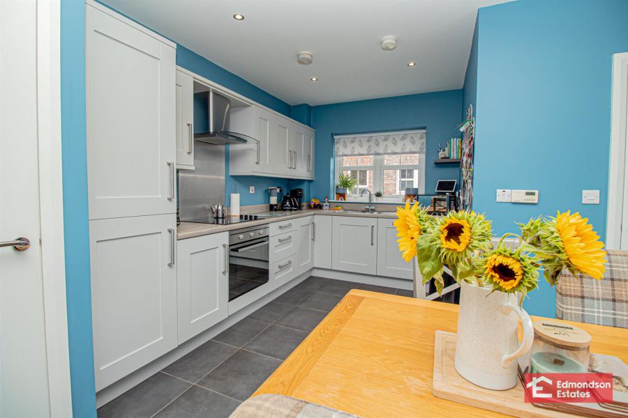 27 Greenhall Park