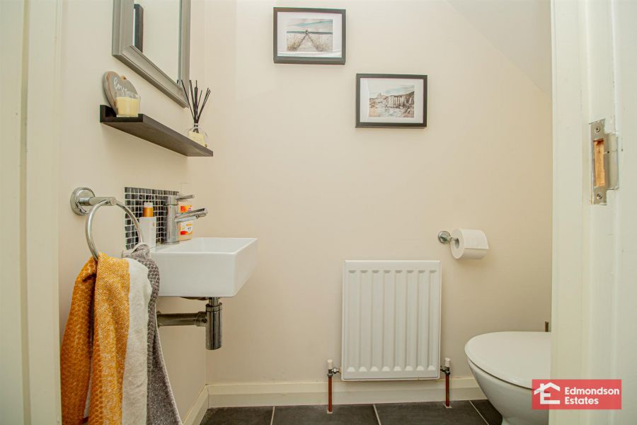 27 Greenhall Park