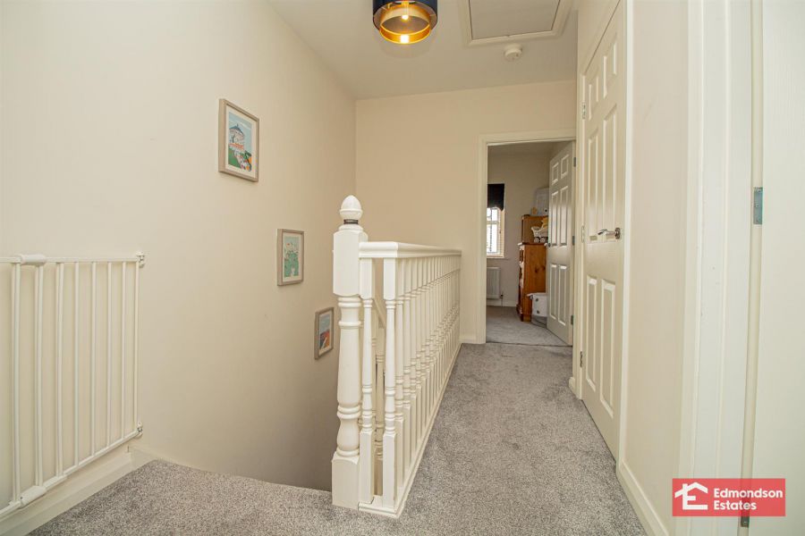 27 Greenhall Park