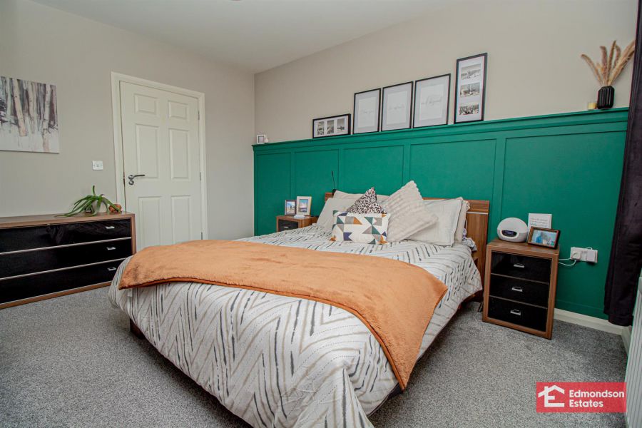 27 Greenhall Park