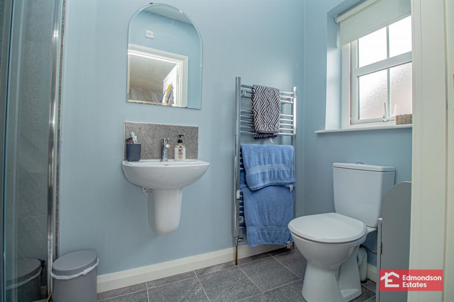 27 Greenhall Park
