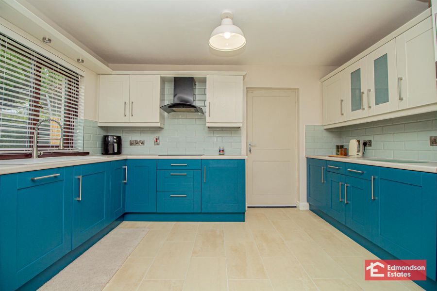 5 Sherwood Avenue