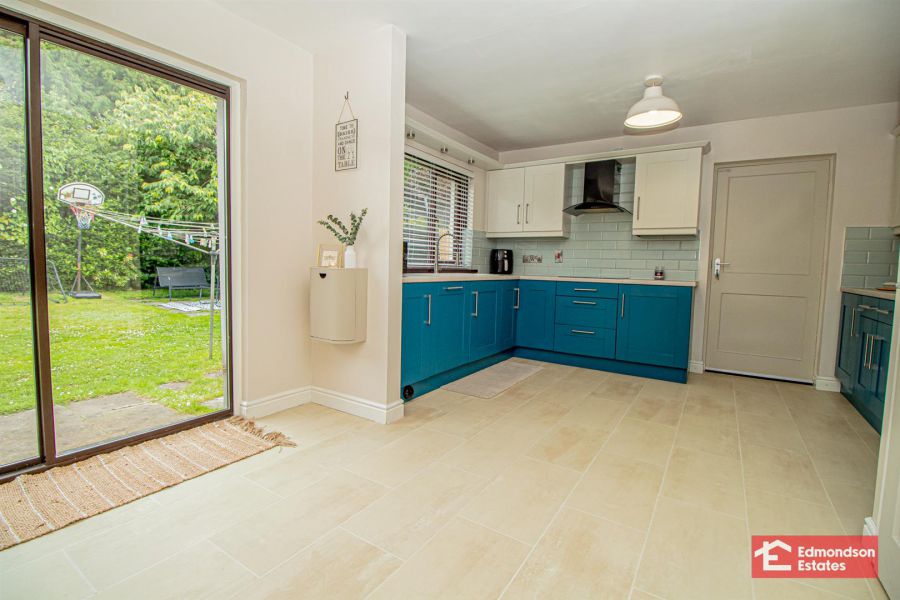 5 Sherwood Avenue