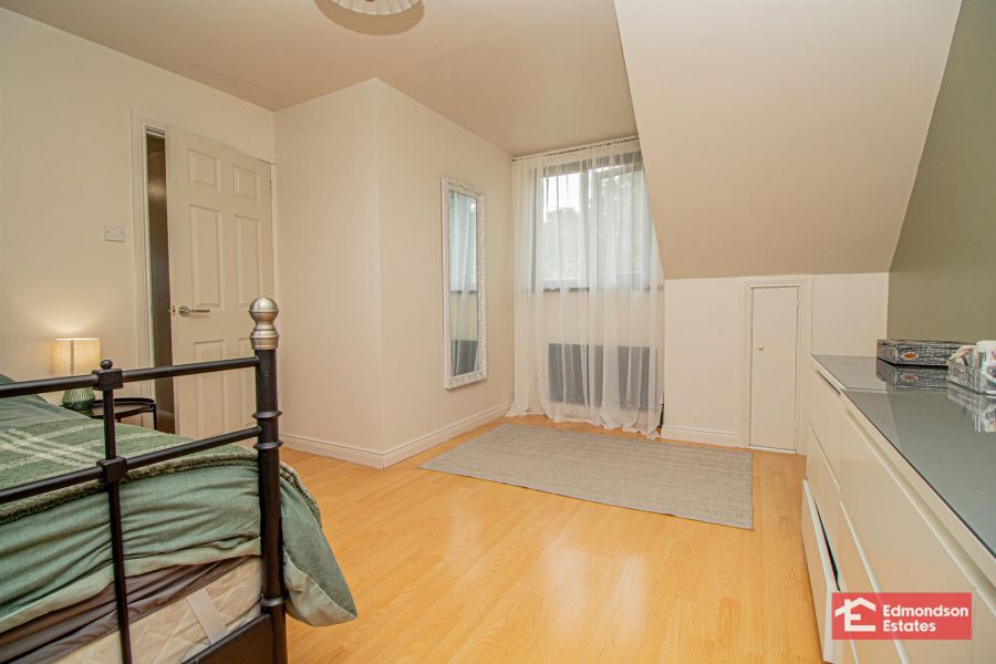 5 Sherwood Avenue