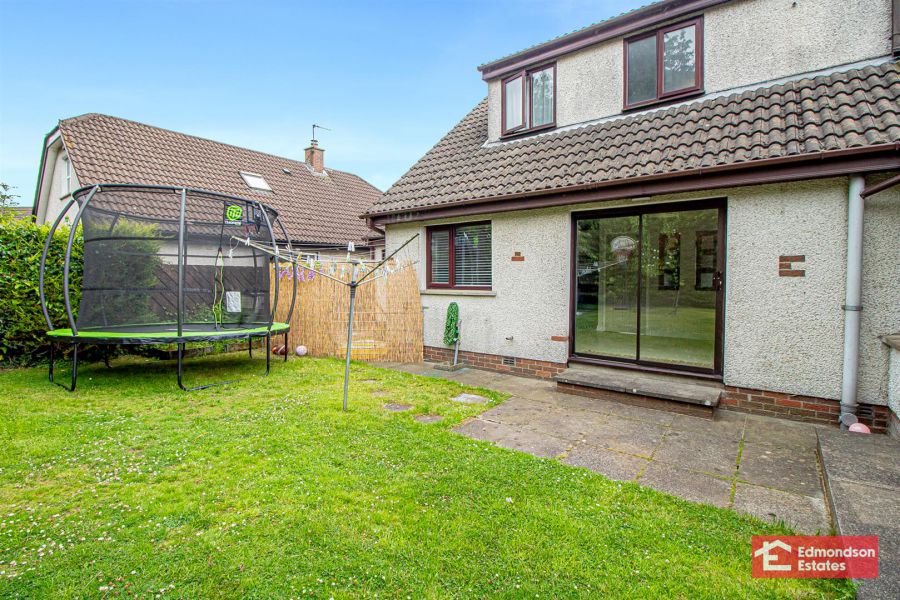 5 Sherwood Avenue