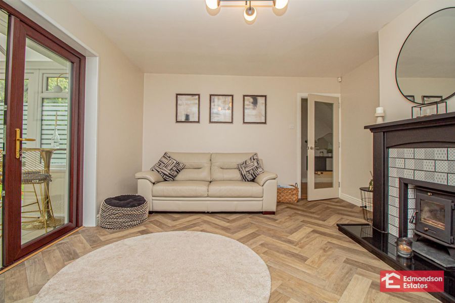 5 Sherwood Avenue