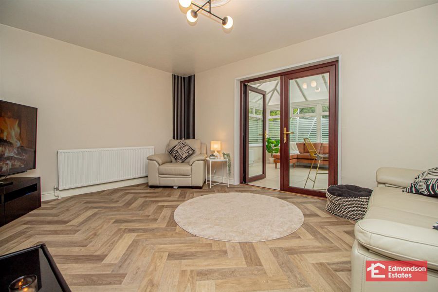 5 Sherwood Avenue