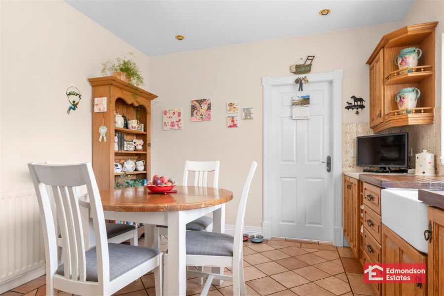 4 Woodcroft Brae