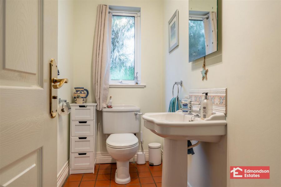 4 Woodcroft Brae