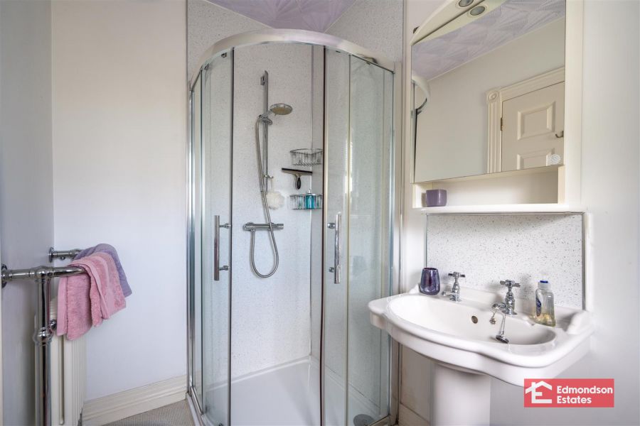 4 Woodcroft Brae
