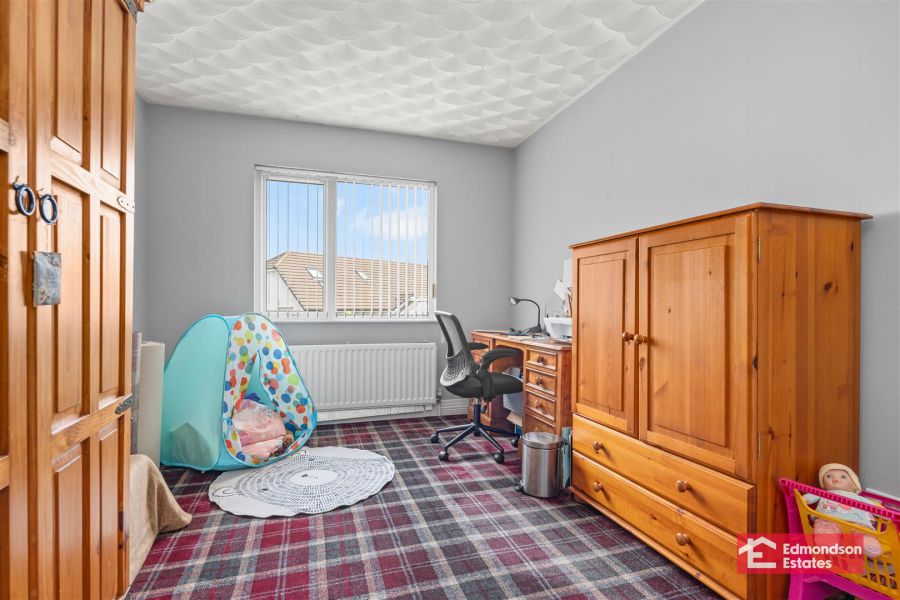 4 Woodcroft Brae