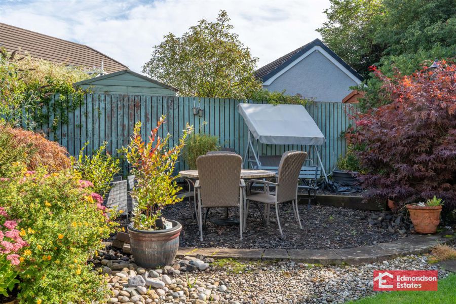 4 Woodcroft Brae