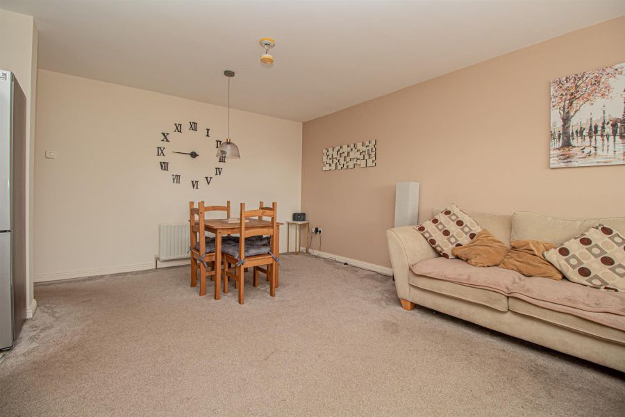 14 Springmount Mews