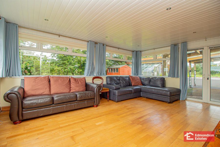 48 Straid Road