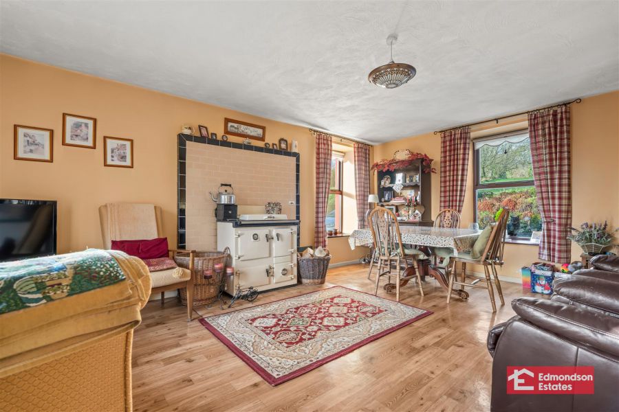 20 Loughloughan Road