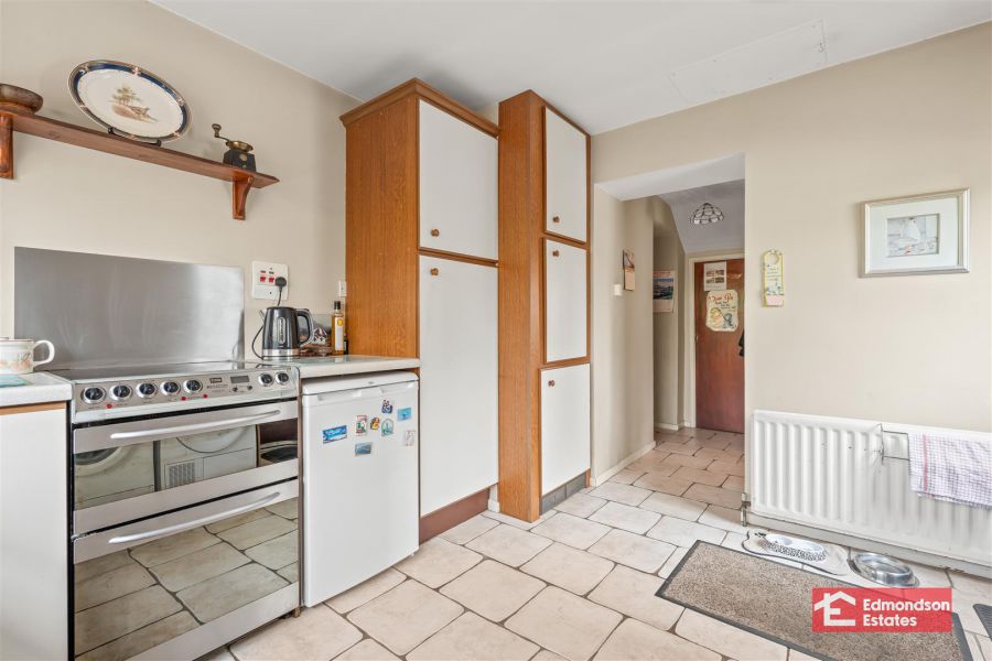 20 Loughloughan Road