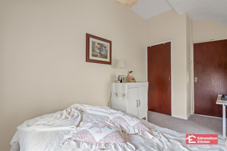 20 Loughloughan Road